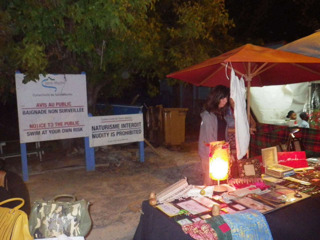 signalétique " moderne" a grand case signalétique " moderne" a grand case